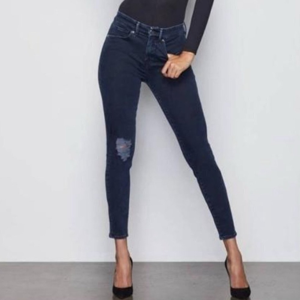 GOOD AMERICAN distressed dark wash good legs jeans